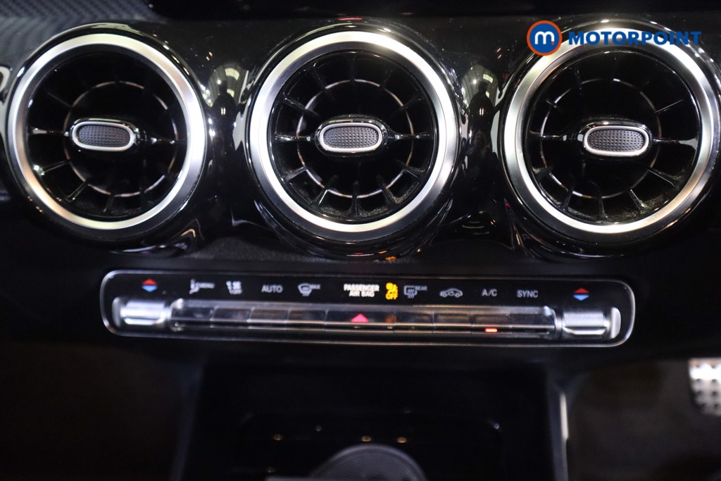 Mercedes-Benz GLB Amg Line Automatic Petrol SUV - Stock Number (1575978) - 22nd supplementary image