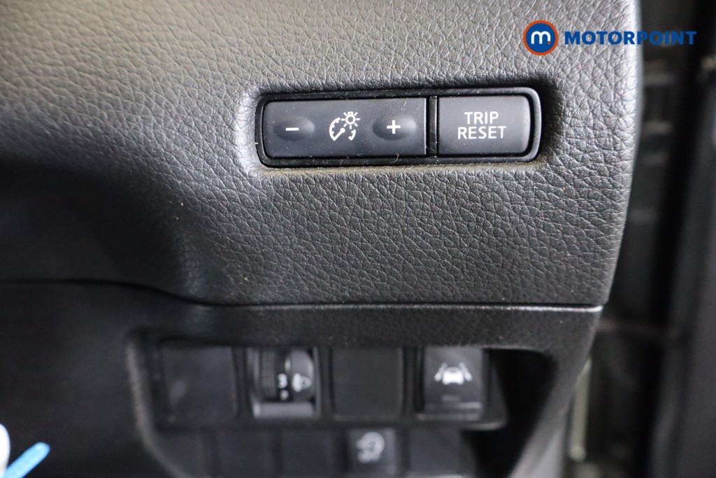 Nissan Qashqai Acenta Premium Manual Petrol SUV - Stock Number (1576863) - 16th supplementary image