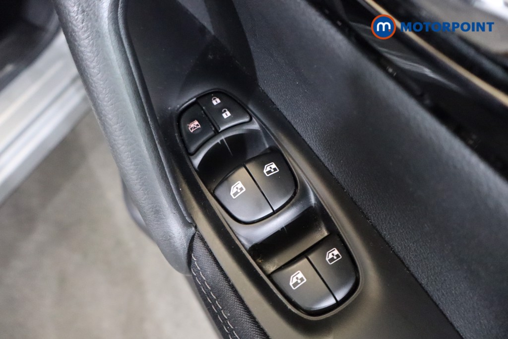 Nissan Qashqai Acenta Premium Manual Petrol SUV - Stock Number (1576863) - 17th supplementary image