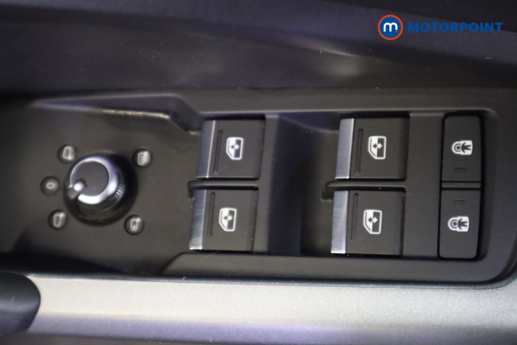 Audi Q3 S Line Manual Petrol SUV - Stock Number (1577101) - 15th supplementary image