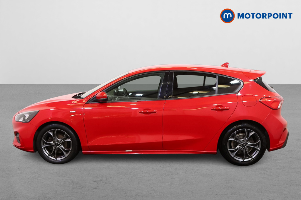 Ford Focus St-Line Manual Petrol Hatchback - Stock Number (1577378) - Passenger side