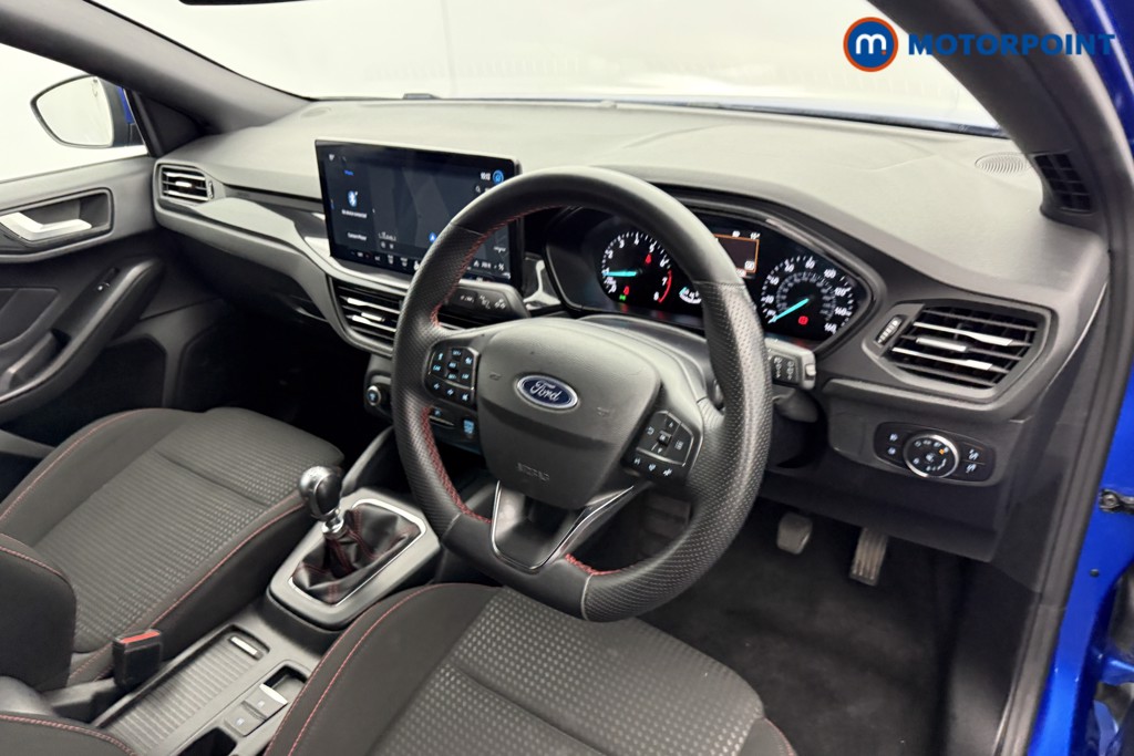 Ford Focus St-Line Manual Petrol Hatchback - Stock Number (1577648) - 4th supplementary image