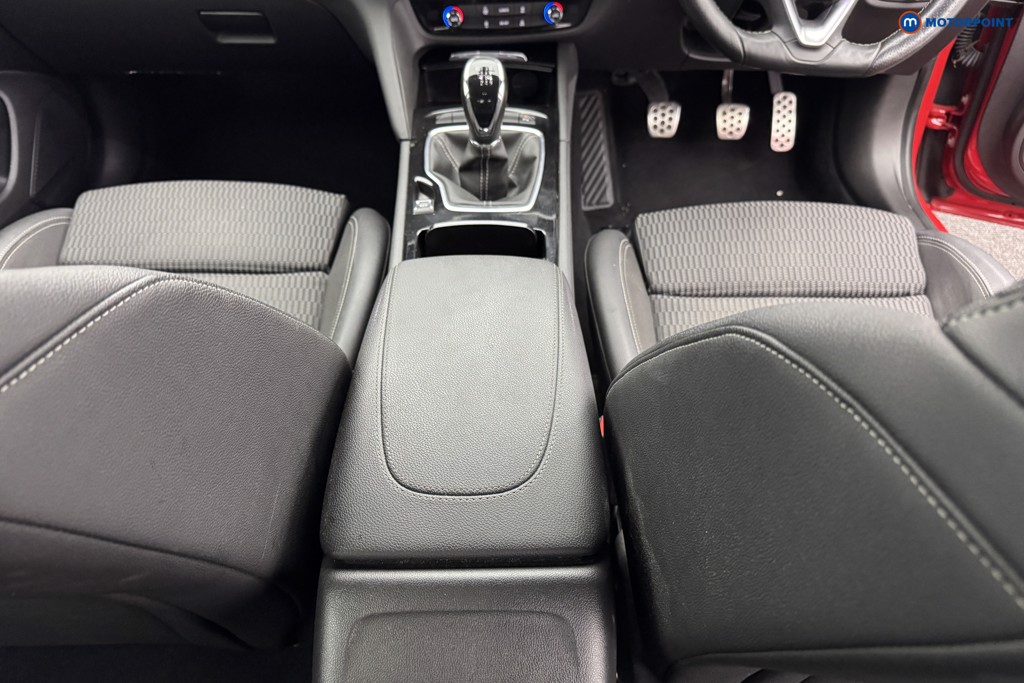 Vauxhall Insignia Sri Vx-Line Manual Petrol Hatchback - Stock Number (1577663) - 11th supplementary image
