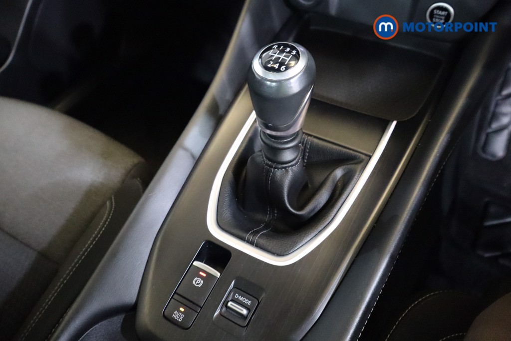 Nissan Qashqai N-Connecta Manual Petrol SUV - Stock Number (1577920) - 13th supplementary image
