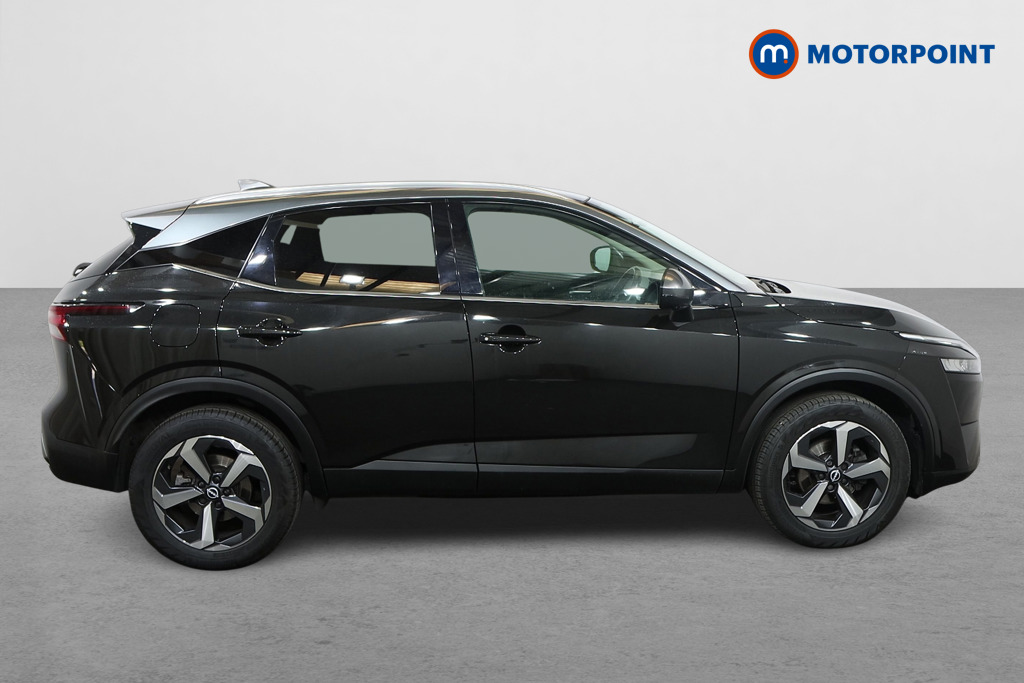 Nissan Qashqai N-Connecta Manual Petrol SUV - Stock Number (1577920) - Drivers side