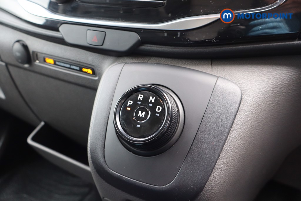Ford Transit Limited Automatic Diesel Medium Roof Van - Stock Number (1577928) - 6th supplementary image