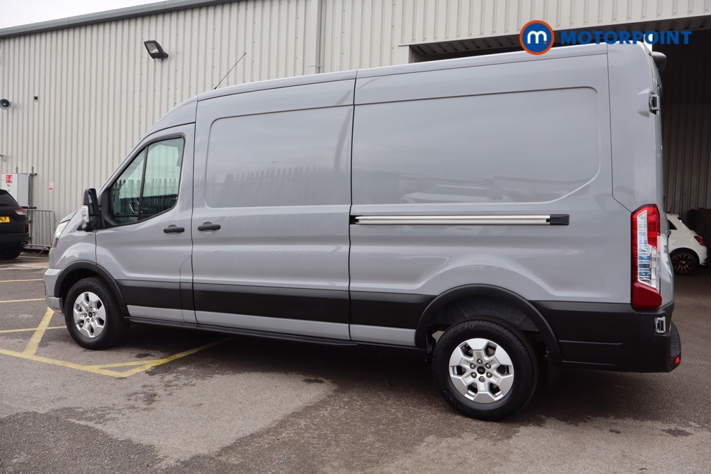 Ford Transit Limited Automatic Diesel Medium Roof Van - Stock Number (1577928) - 31st supplementary image
