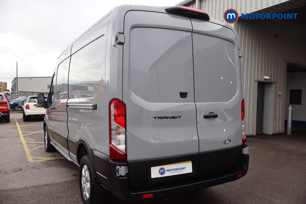 Ford Transit Limited Automatic Diesel Medium Roof Van - Stock Number (1577928) - 33rd supplementary image