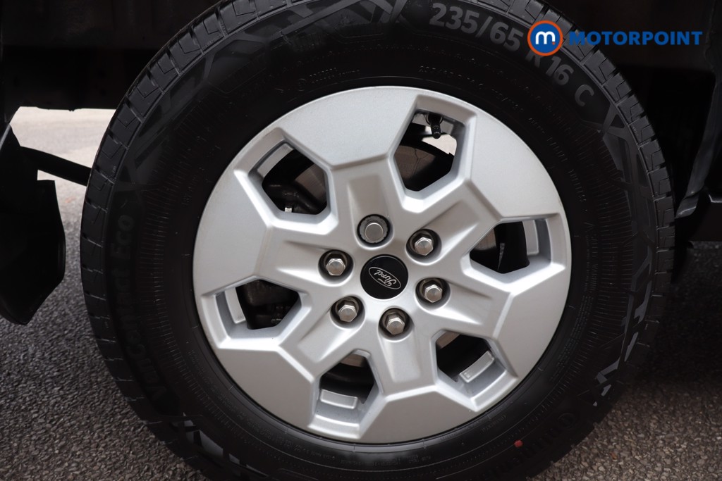 Ford Transit Limited Automatic Diesel Medium Roof Van - Stock Number (1577928) - 1st supplementary image
