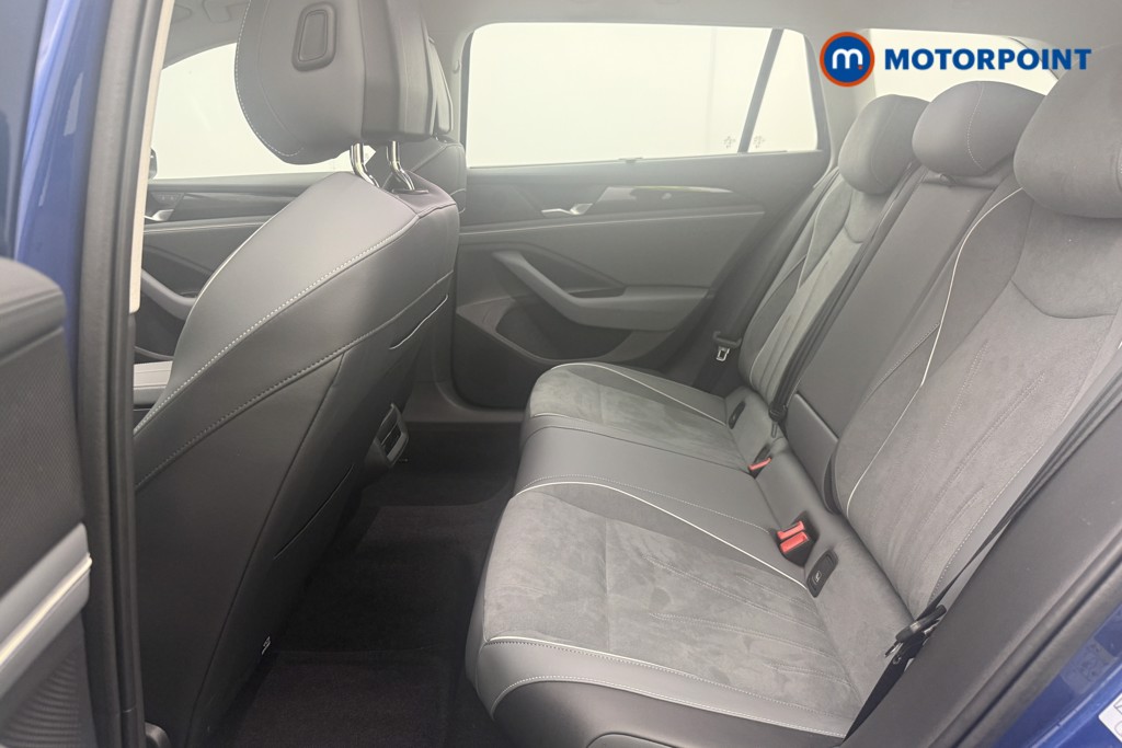 Volkswagen Passat Life Automatic Petrol Plug-In Hybrid Estate - Stock Number (1578131) - 11th supplementary image