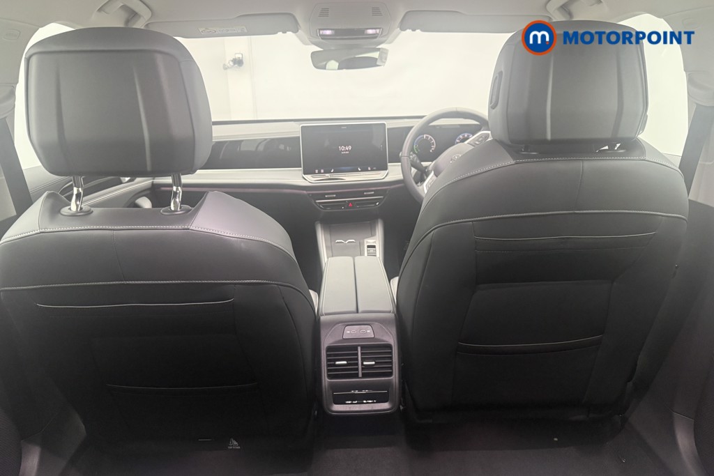 Volkswagen Passat Life Automatic Petrol Plug-In Hybrid Estate - Stock Number (1578131) - 13th supplementary image