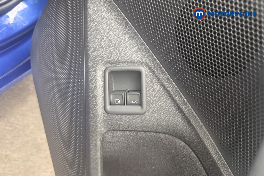 Volkswagen Passat Life Automatic Petrol Plug-In Hybrid Estate - Stock Number (1578131) - 20th supplementary image