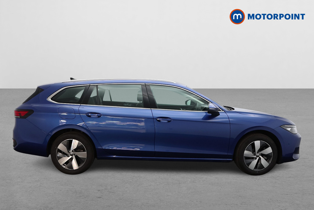 Volkswagen Passat Life Automatic Petrol Plug-In Hybrid Estate - Stock Number (1578131) - Drivers side