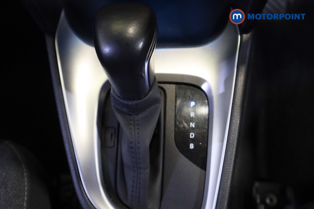 Toyota Yaris Cross Design Automatic Petrol-Electric Hybrid Estate - Stock Number (1578262) - 5th supplementary image