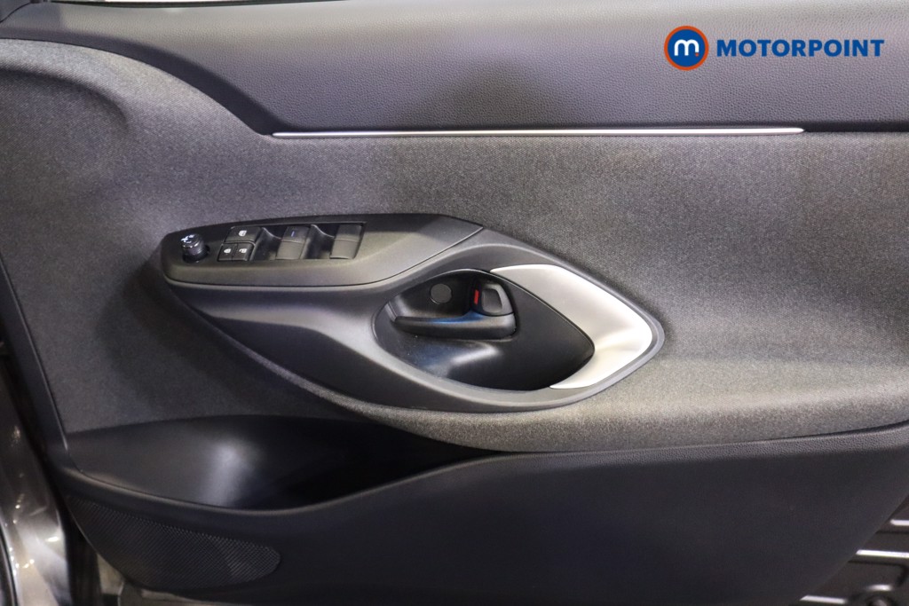 Toyota Yaris Cross Design Automatic Petrol-Electric Hybrid Estate - Stock Number (1578262) - 13th supplementary image