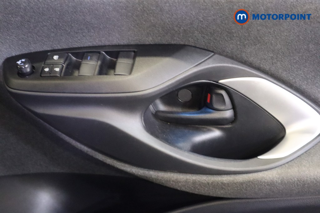 Toyota Yaris Cross Design Automatic Petrol-Electric Hybrid Estate - Stock Number (1578262) - 14th supplementary image