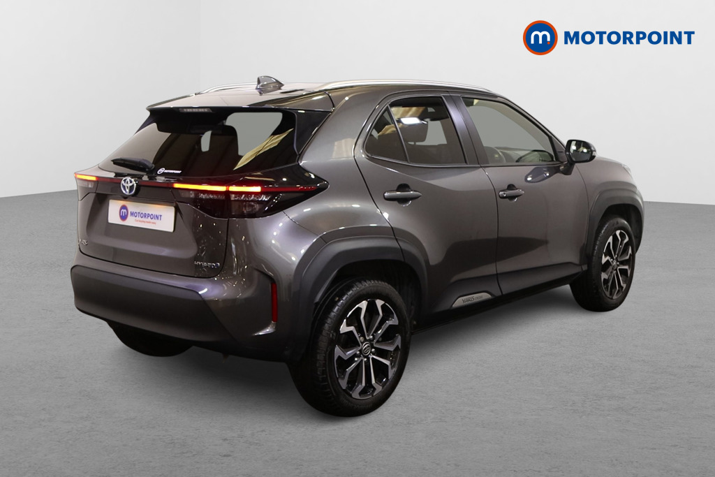 Toyota Yaris Cross Design Automatic Petrol-Electric Hybrid Estate - Stock Number (1578262) - Drivers side rear corner