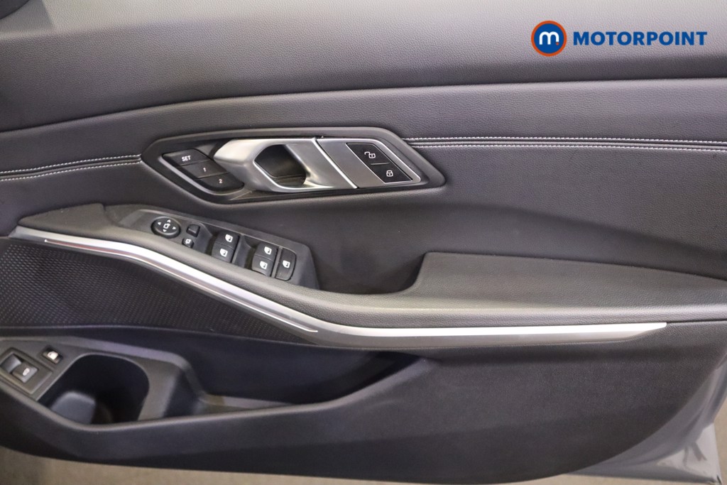 BMW 3 Series M Sport Pro Edition Automatic Petrol Plug-In Hybrid Saloon - Stock Number (1578285) - 13th supplementary image