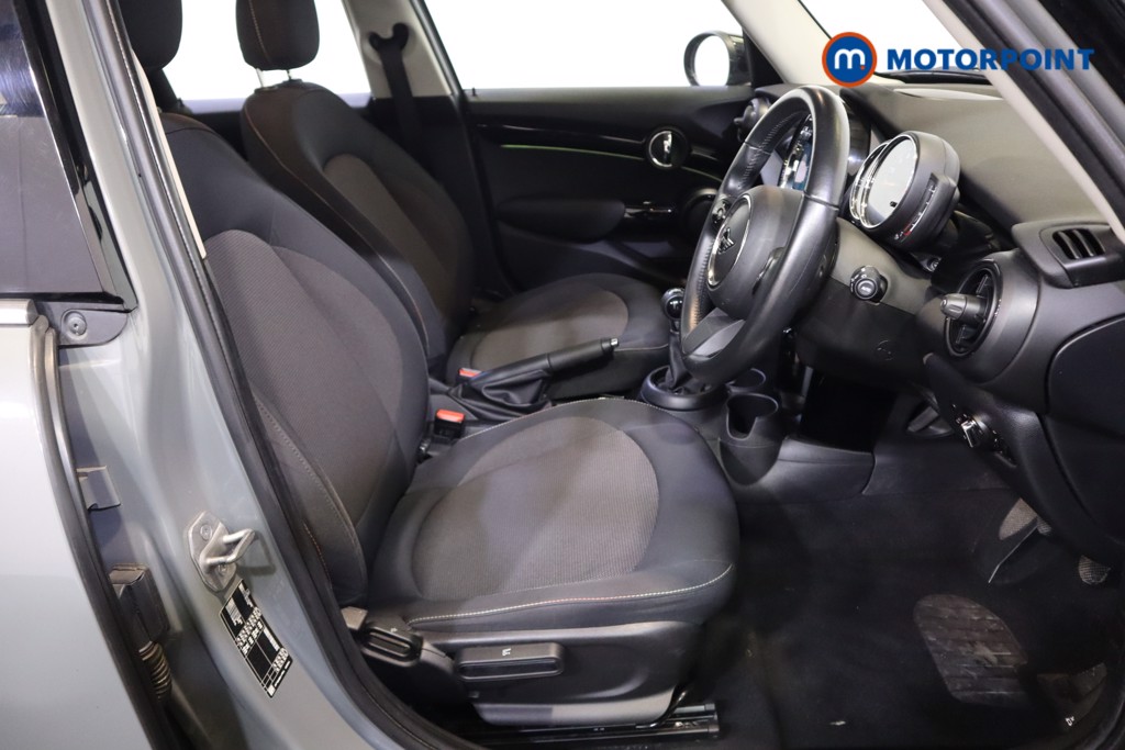 Mini Hatchback Cooper Classic Manual Petrol Hatchback - Stock Number (1578288) - 6th supplementary image