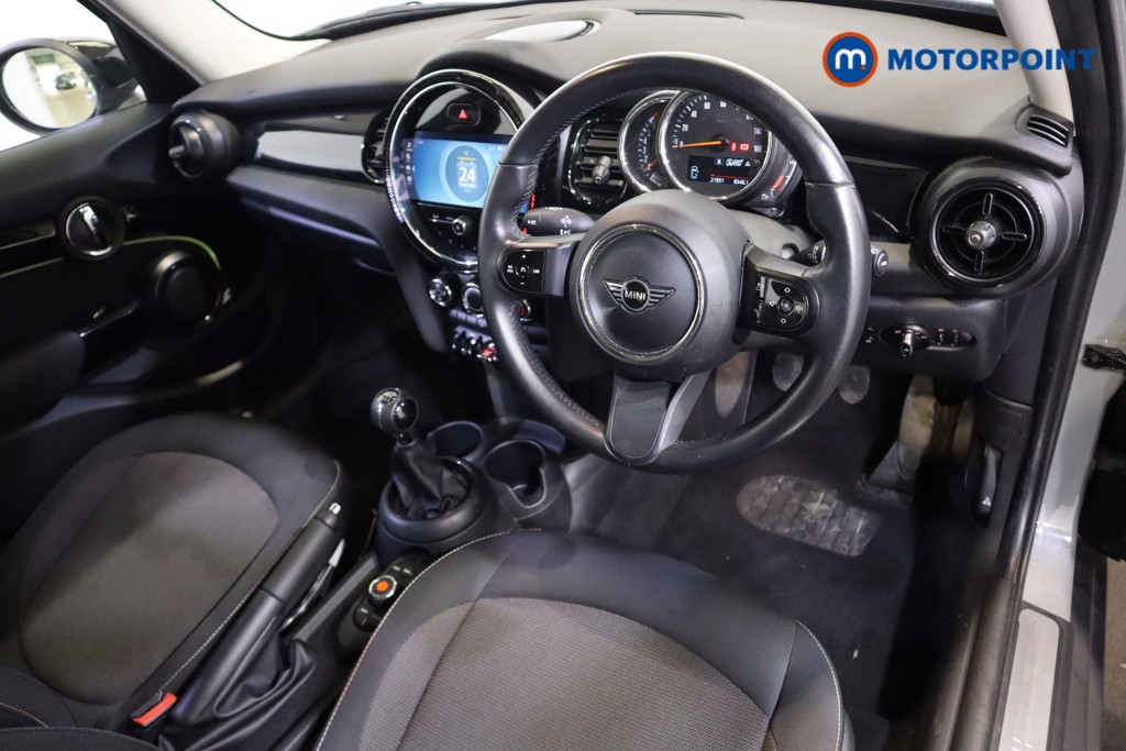 Mini Hatchback Cooper Classic Manual Petrol Hatchback - Stock Number (1578288) - 1st supplementary image