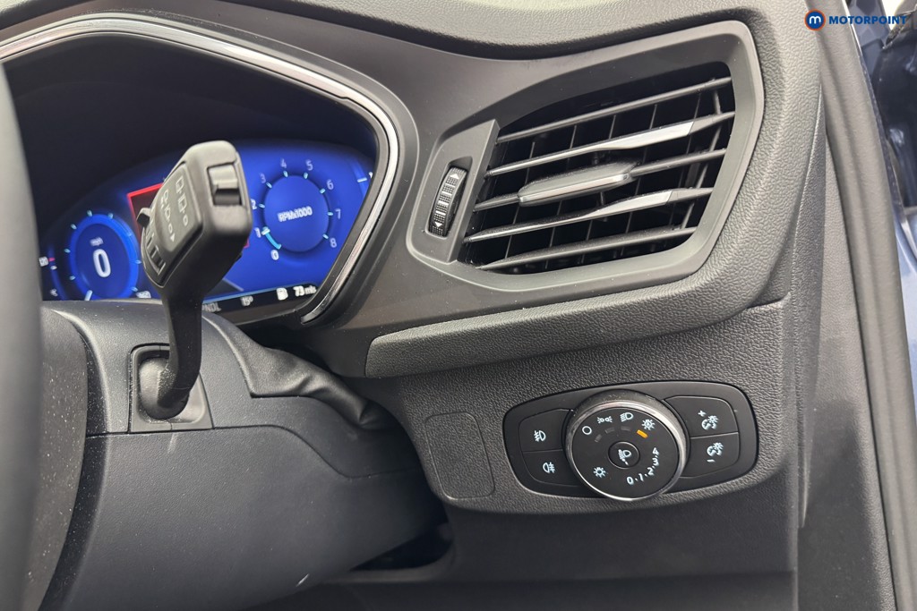 Ford Focus Active X Automatic Petrol Estate - Stock Number (1578475) - 21st supplementary image