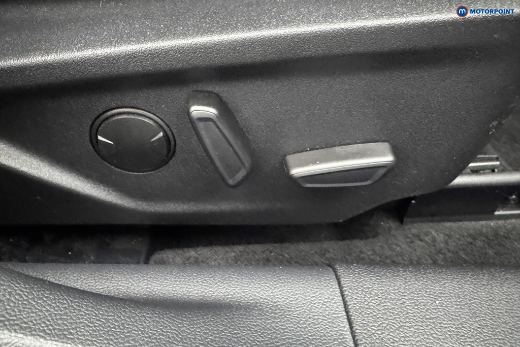 Ford Focus Active X Automatic Petrol Estate - Stock Number (1578475) - 22nd supplementary image