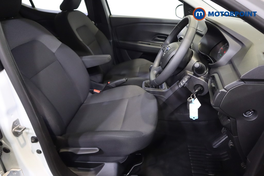 Dacia Sandero Essential Manual Petrol Hatchback - Stock Number (1578655) - 6th supplementary image