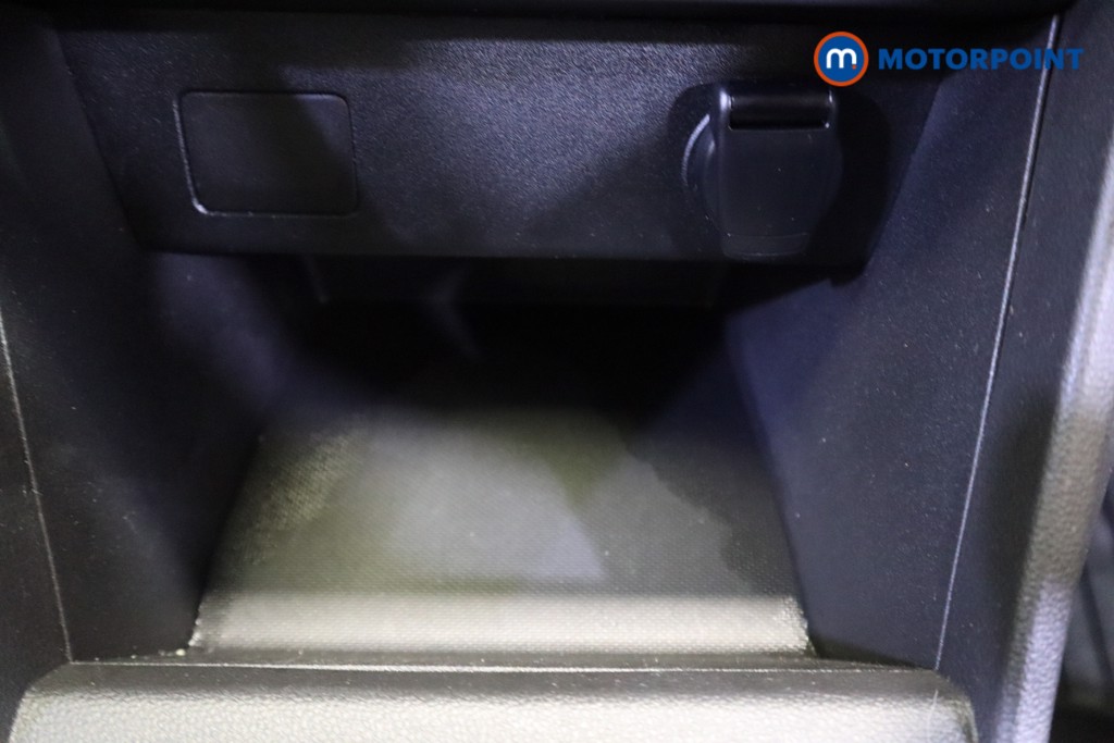 Dacia Sandero Essential Manual Petrol Hatchback - Stock Number (1578655) - 20th supplementary image