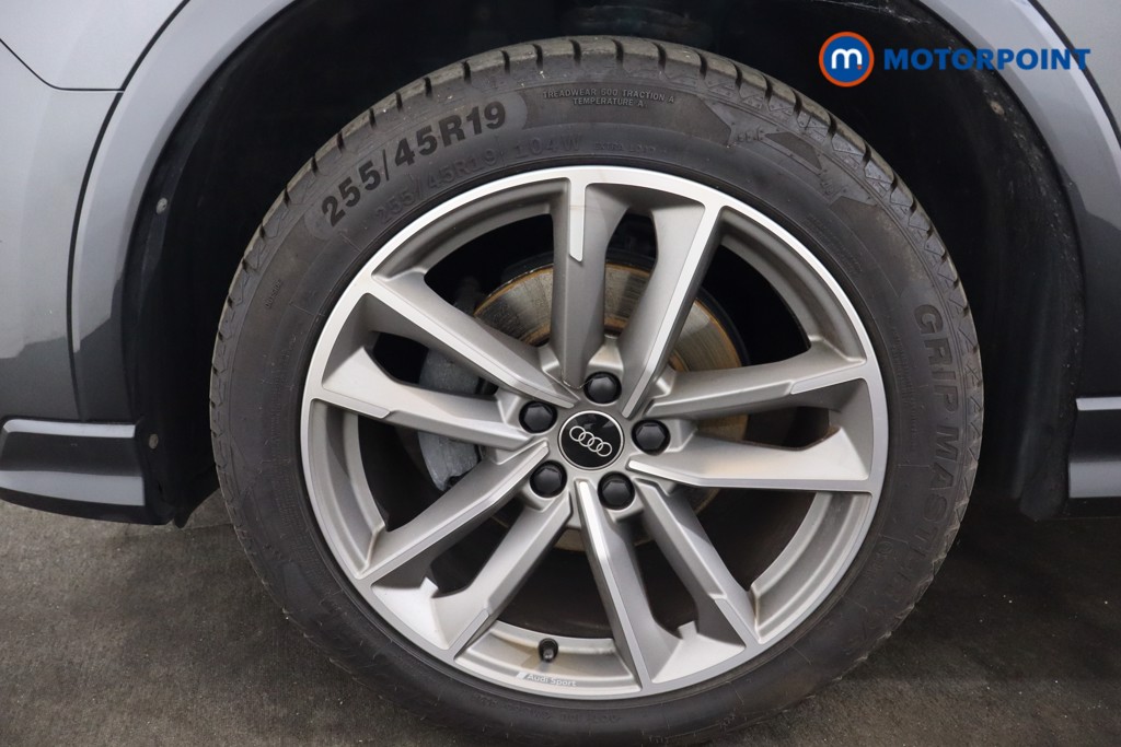 Audi Q3 Black Edition Manual Petrol SUV - Stock Number (1579222) - 30th supplementary image