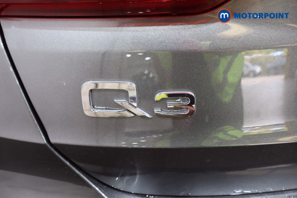 Audi Q3 Black Edition Manual Petrol SUV - Stock Number (1579222) - 35th supplementary image