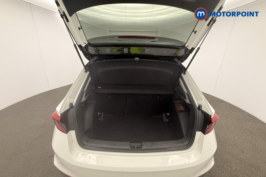 Skoda Fabia Colour Edition Manual Petrol Hatchback - Stock Number (1579570) - 9th supplementary image