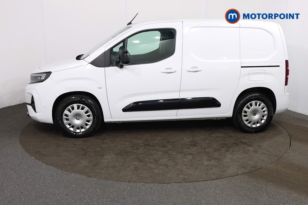 Vauxhall Combo Cargo PRO Automatic Electric Panel Van - Stock Number (1579637) - Passenger side