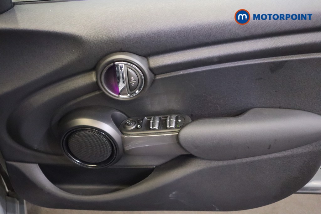 Mini Hatchback Cooper Sport Manual Petrol Hatchback - Stock Number (1579944) - 13th supplementary image