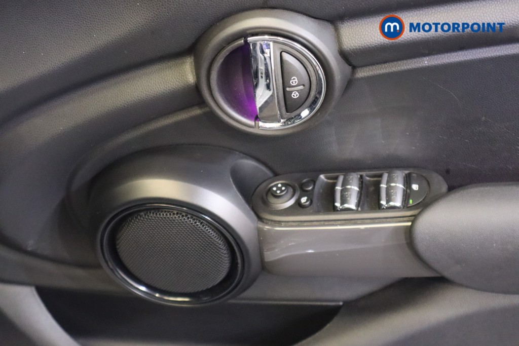 Mini Hatchback Cooper Sport Manual Petrol Hatchback - Stock Number (1579944) - 14th supplementary image
