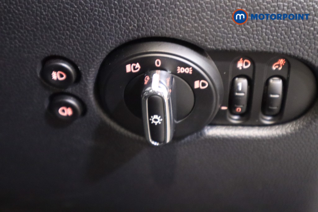 Mini Hatchback Cooper Sport Manual Petrol Hatchback - Stock Number (1579944) - 16th supplementary image