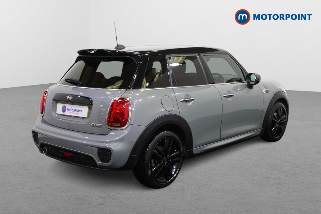 Mini Hatchback Cooper Sport Manual Petrol Hatchback - Stock Number (1579944) - Drivers side rear corner