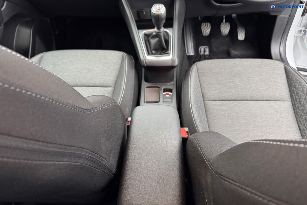 Renault Captur Evolution Manual Petrol SUV - Stock Number (1580589) - 11th supplementary image