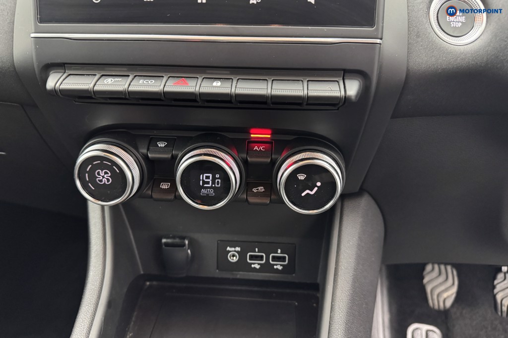 Renault Captur Evolution Manual Petrol SUV - Stock Number (1580589) - 18th supplementary image