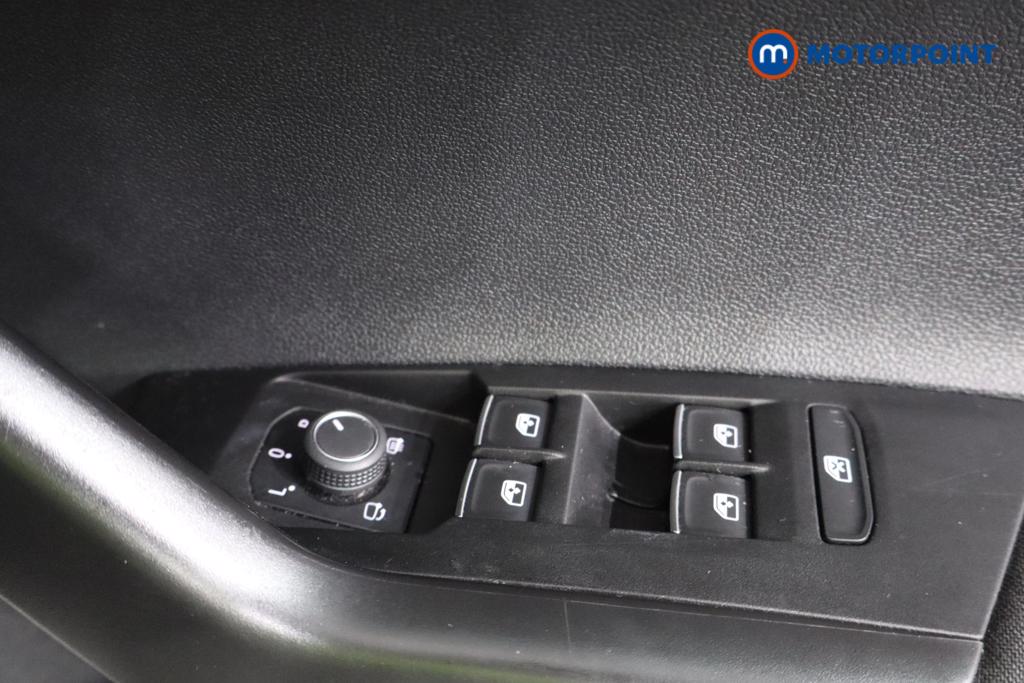 Volkswagen Polo R-Line Automatic Petrol Hatchback - Stock Number (1580814) - 14th supplementary image