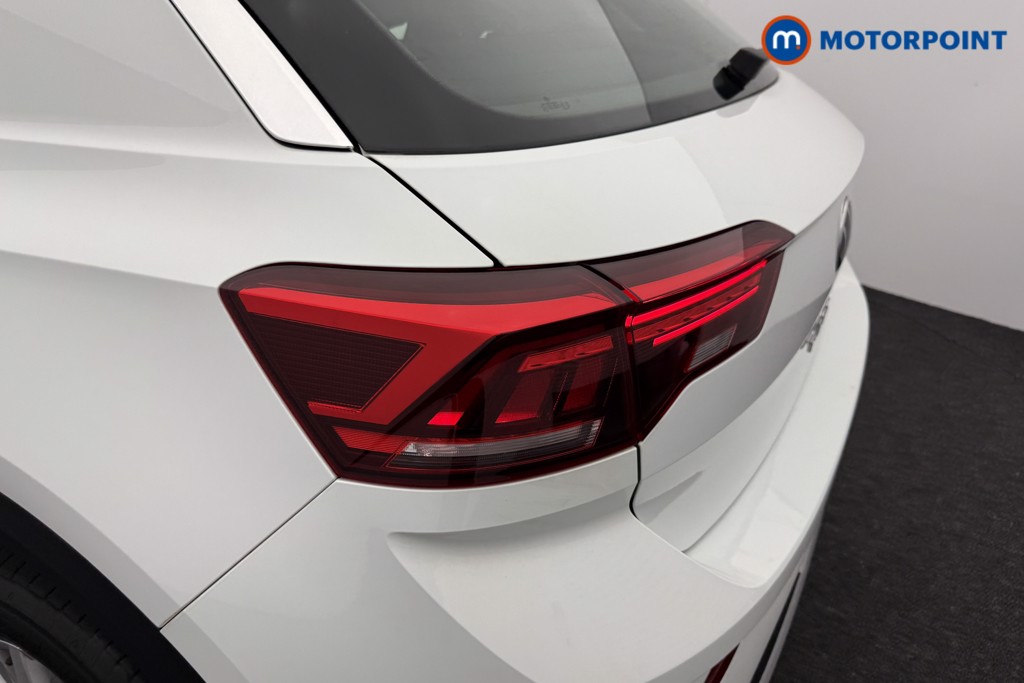 Volkswagen T-Roc Life Automatic Petrol SUV - Stock Number (1581125) - 26th supplementary image