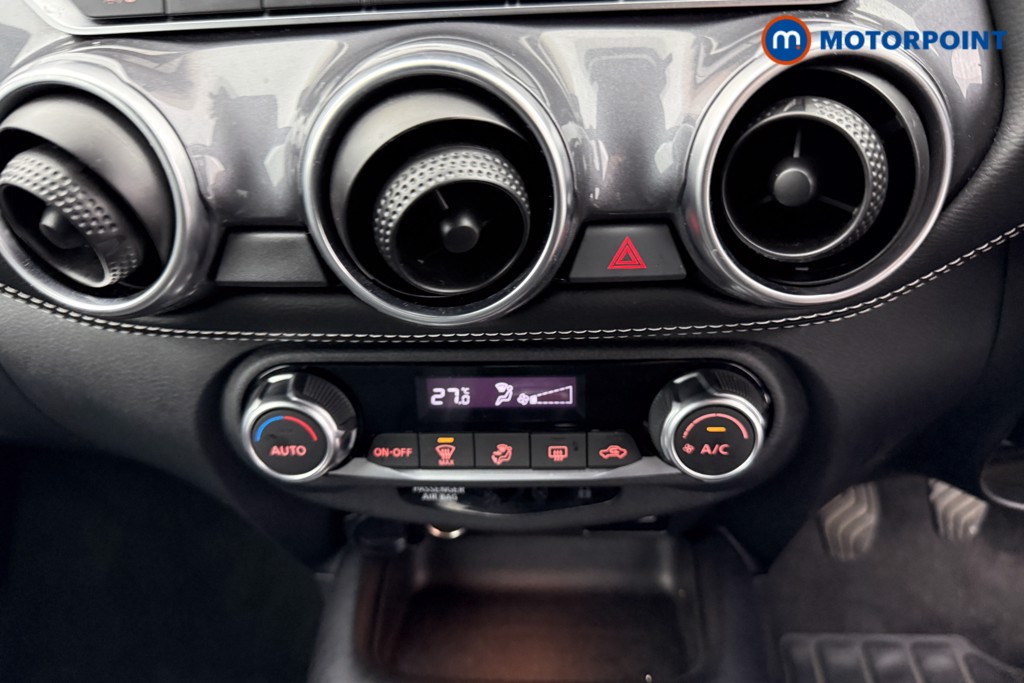 Nissan Juke N-Connecta Manual Petrol SUV - Stock Number (1581373) - 11th supplementary image