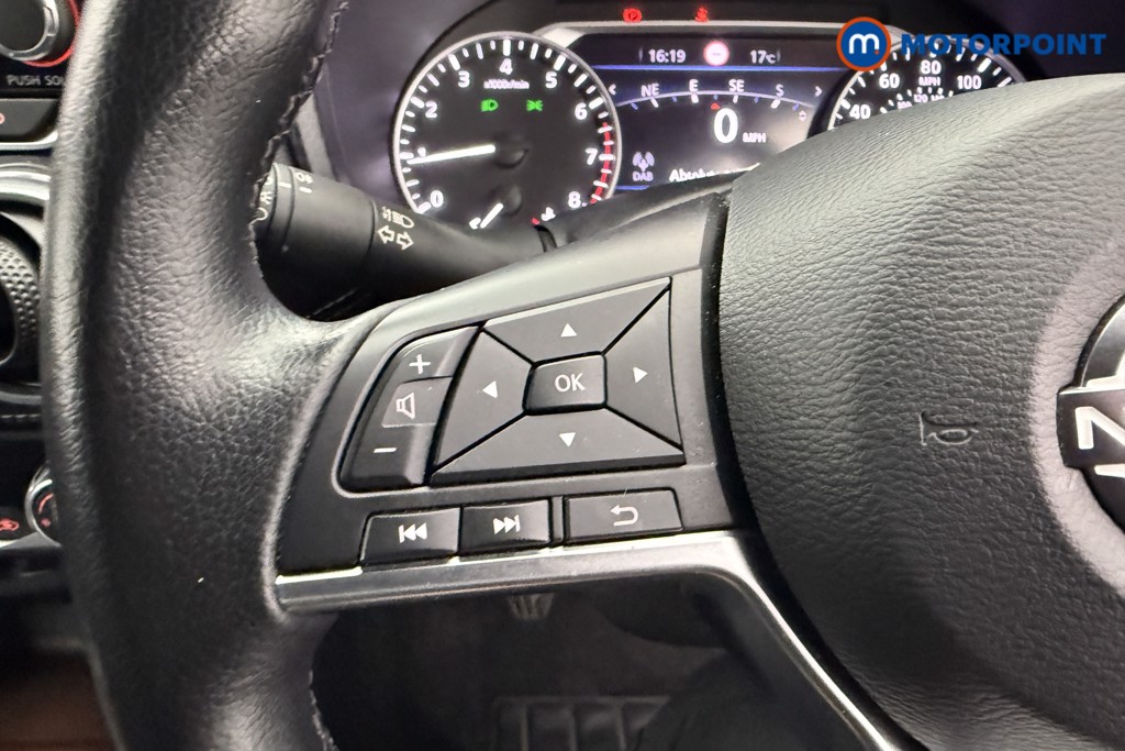 Nissan Juke N-Connecta Manual Petrol SUV - Stock Number (1581373) - 13th supplementary image