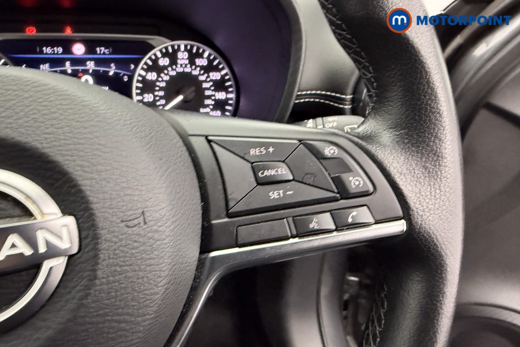 Nissan Juke N-Connecta Manual Petrol SUV - Stock Number (1581373) - 14th supplementary image