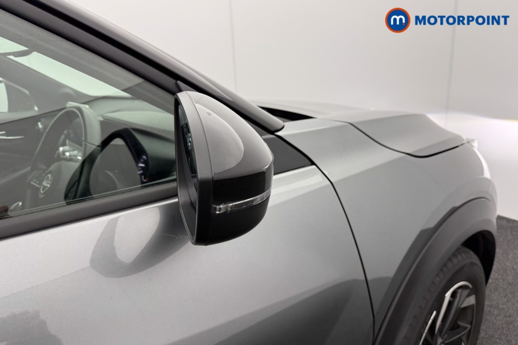 Nissan Juke N-Connecta Manual Petrol SUV - Stock Number (1581373) - 18th supplementary image
