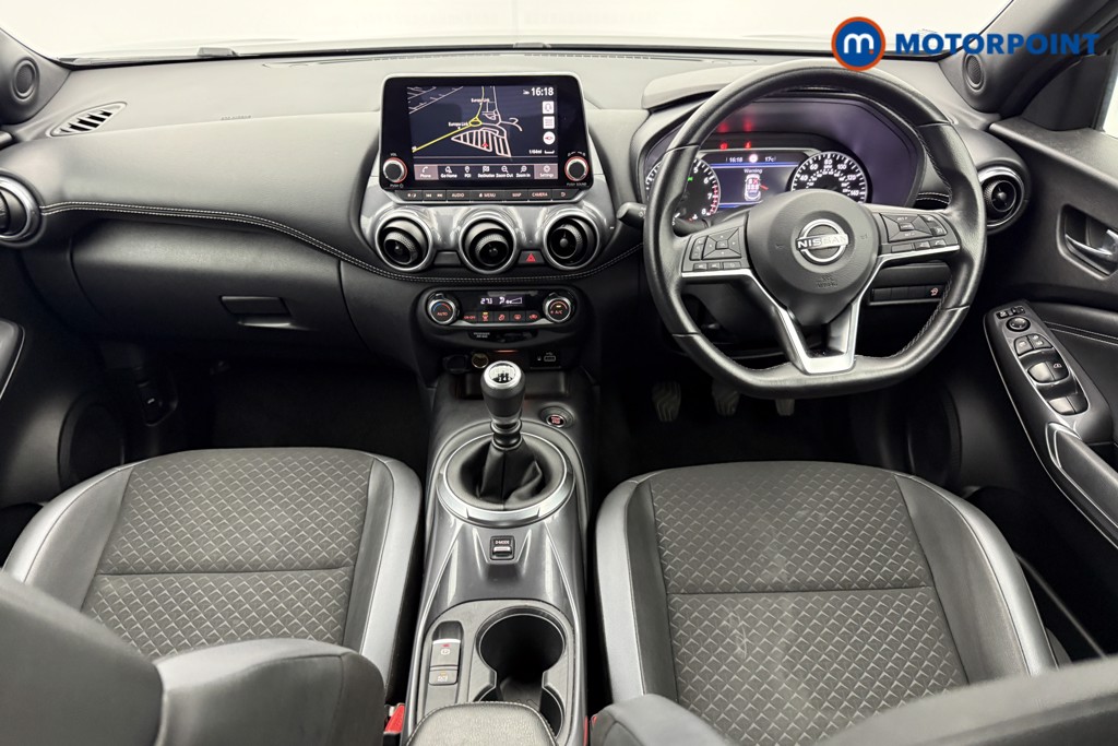 Nissan Juke N-Connecta Manual Petrol SUV - Stock Number (1581373) - 1st supplementary image