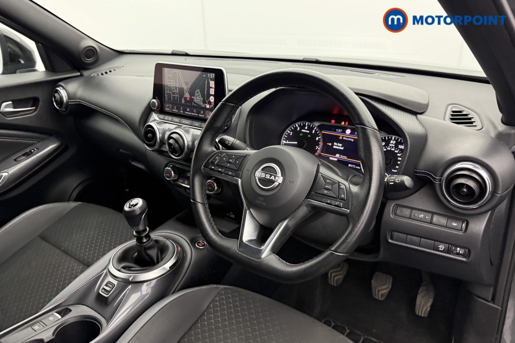 Nissan Juke N-Connecta Manual Petrol SUV - Stock Number (1581377) - 4th supplementary image