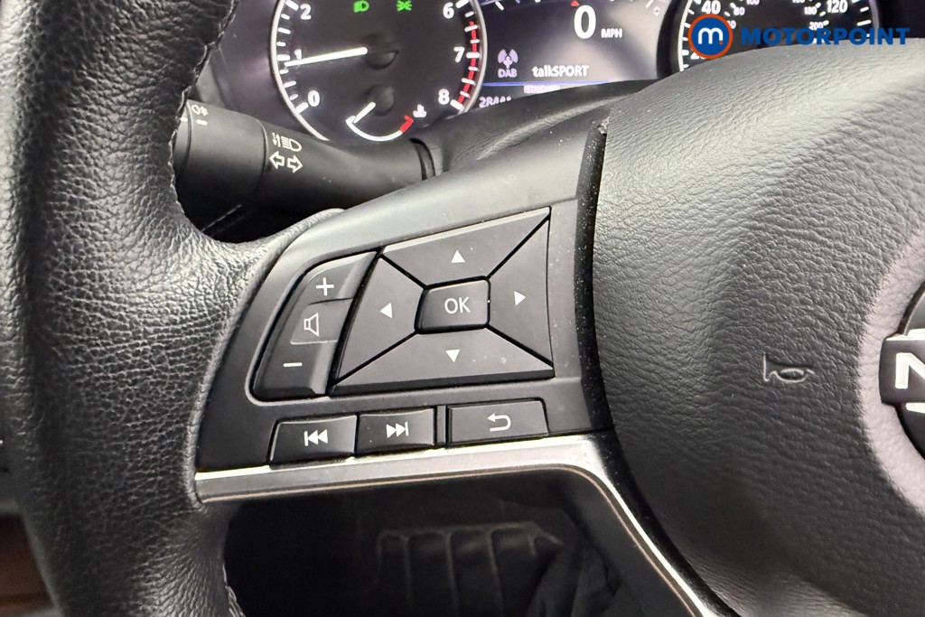 Nissan Juke N-Connecta Manual Petrol SUV - Stock Number (1581377) - 13th supplementary image