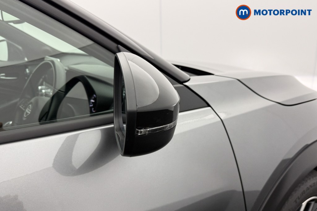 Nissan Juke N-Connecta Manual Petrol SUV - Stock Number (1581377) - 18th supplementary image