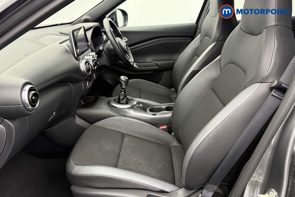 Nissan Juke N-Connecta Manual Petrol SUV - Stock Number (1581377) - 22nd supplementary image