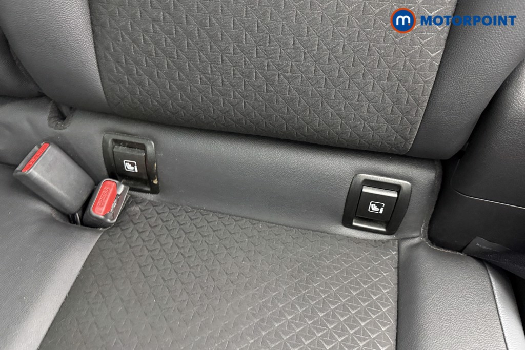 Nissan Juke N-Connecta Manual Petrol SUV - Stock Number (1581377) - 24th supplementary image